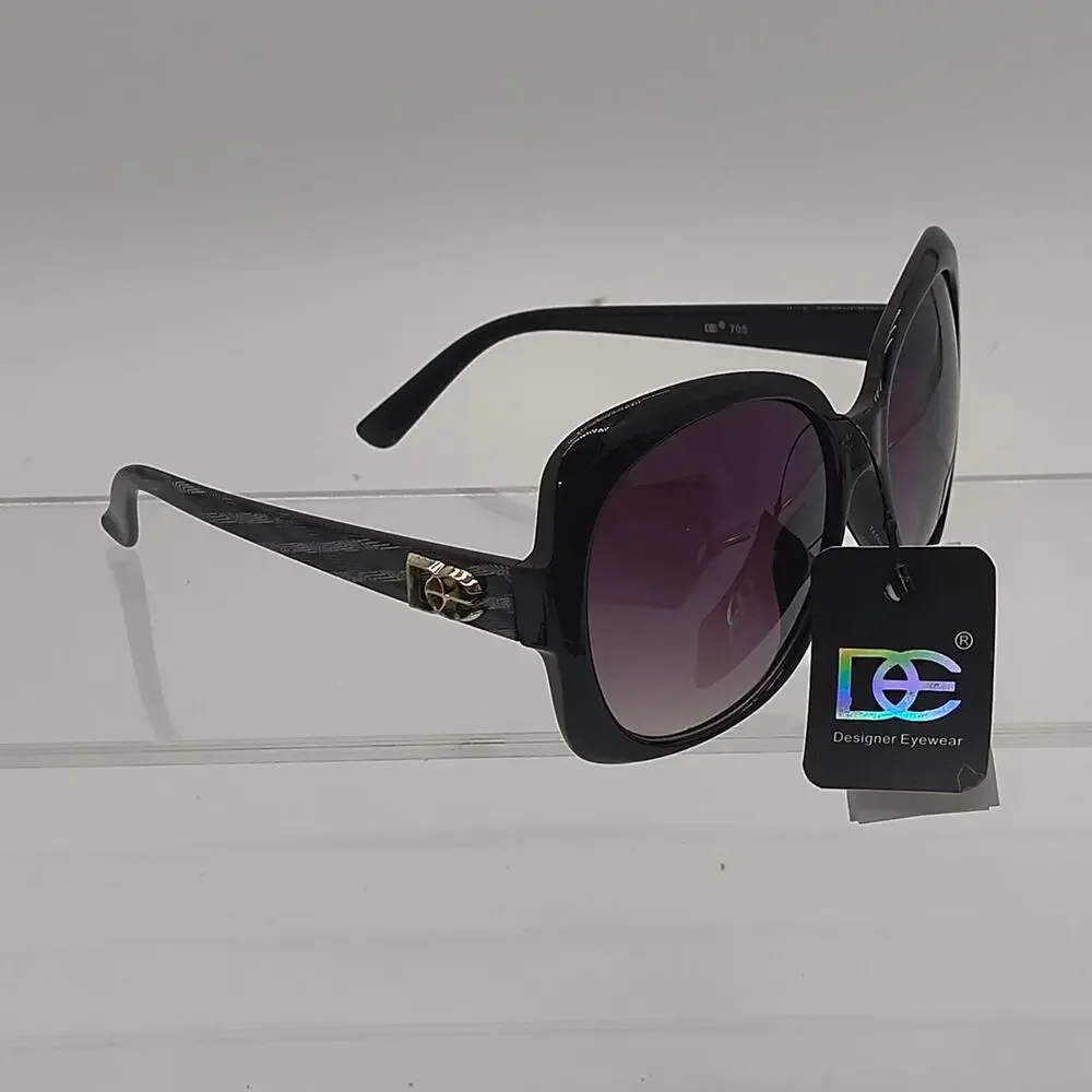Black sunglasses with purple gradient